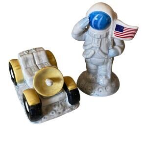 Y2K Cracker Barrel Stoneware Salt and Pepper Set Astronaut/Moon Landing NEW